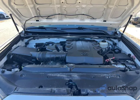 2014 Toyota 4Runner Sr5 from USA, damaged, VIN JTEBU5JR7E5200547